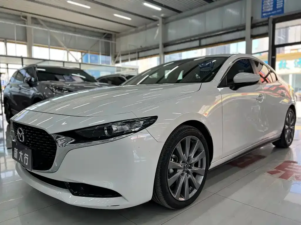 Mazda 3 Axela 2024 из CN, фото 1