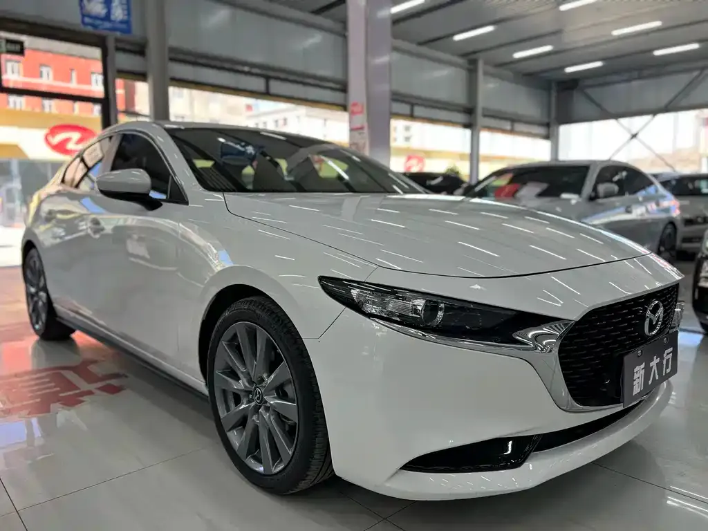 Mazda 3 Axela 2024 из CN, фото 2