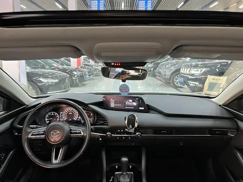 Mazda 3 Axela 2024 из CN, фото 5