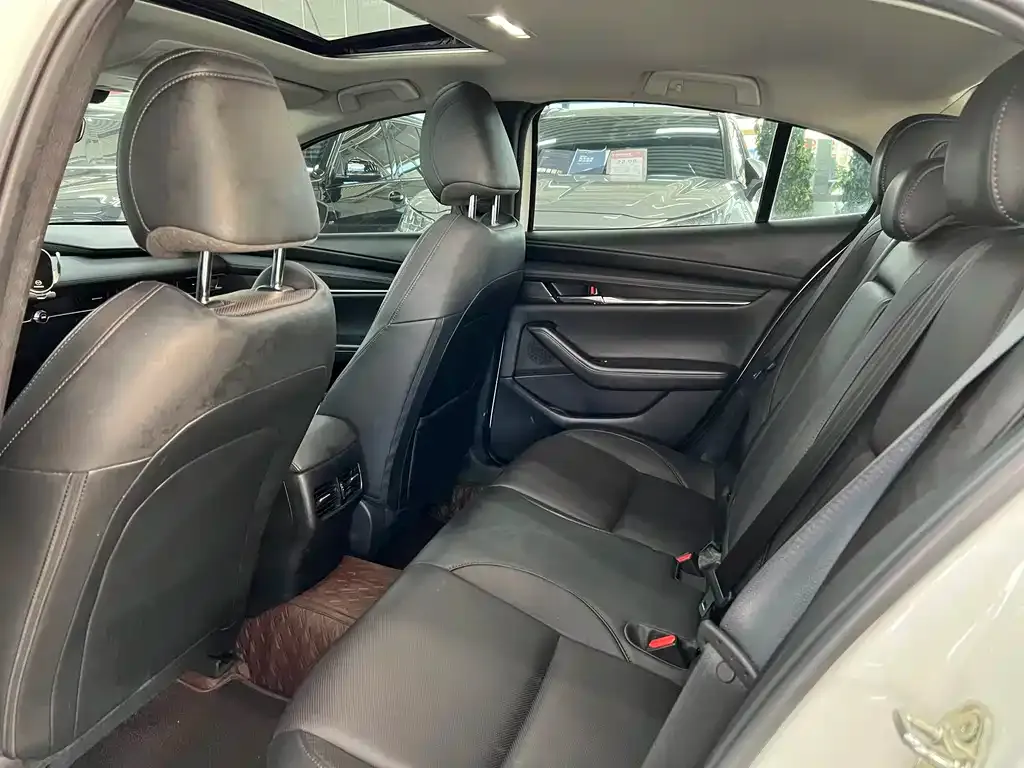 Mazda 3 Axela 2024 из CN, фото 7
