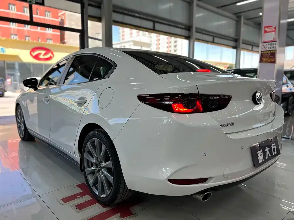 Mazda 3 Axela 2024 из CN, фото 3