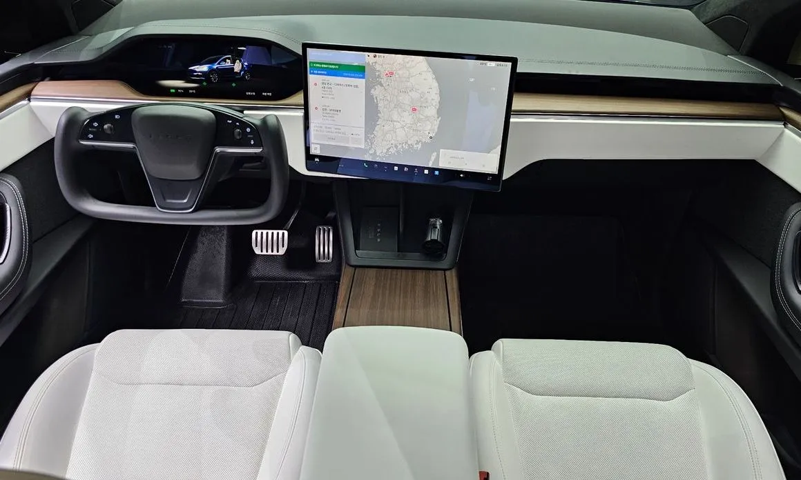 Tesla Model X — фото 4