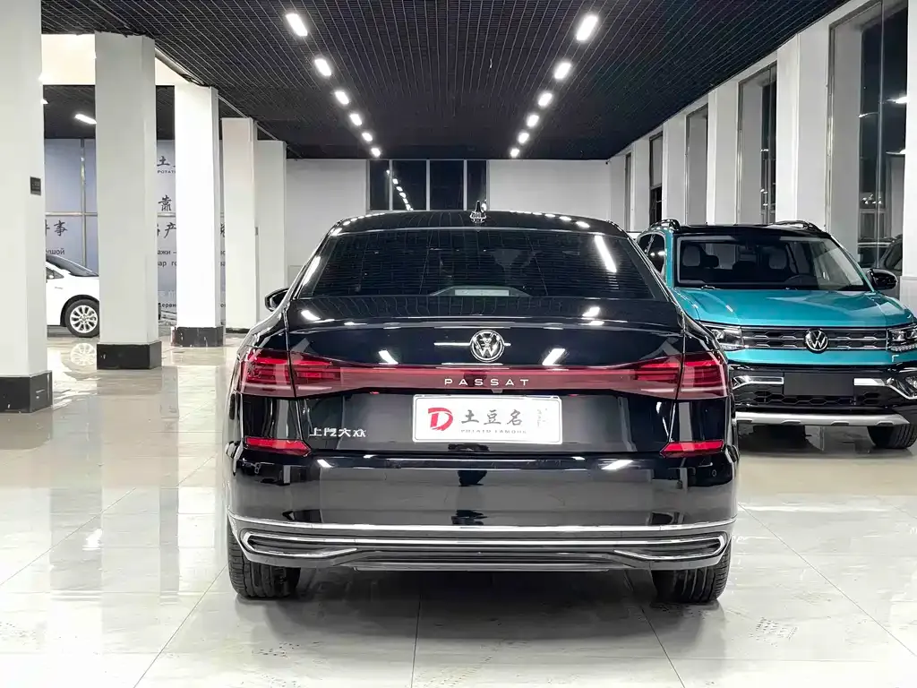 Volkswagen Passat — фото 10
