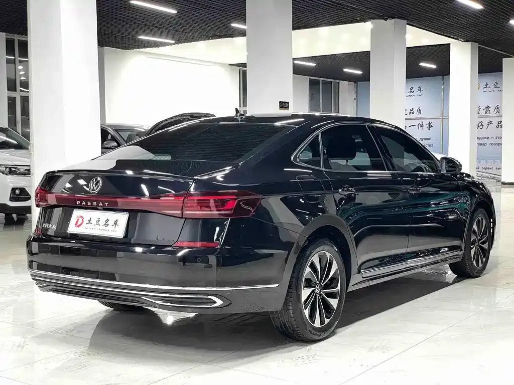 Volkswagen Passat — фото 4