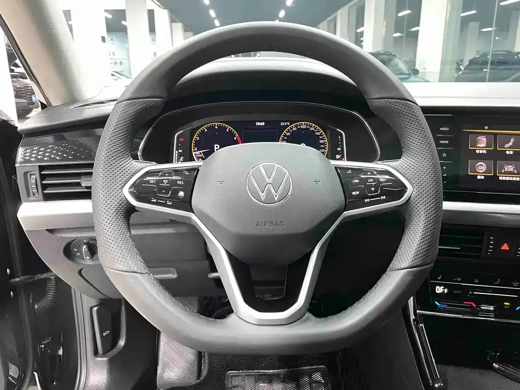 Volkswagen Passat — фото 9