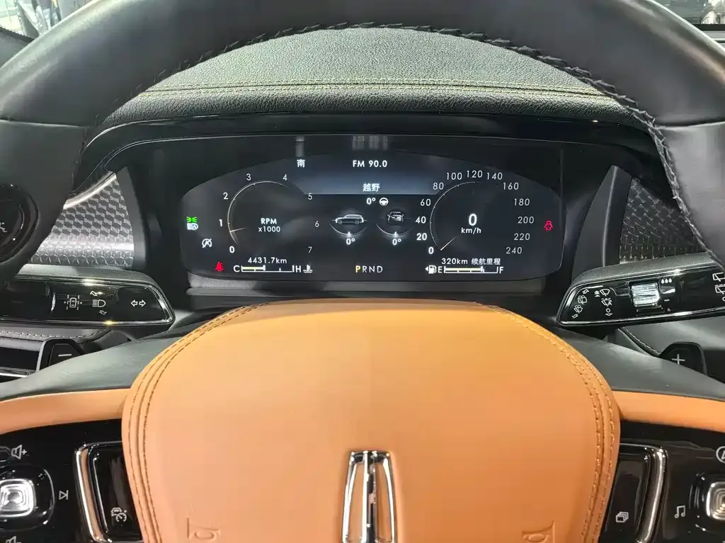 Lincoln Aviator — фото 10
