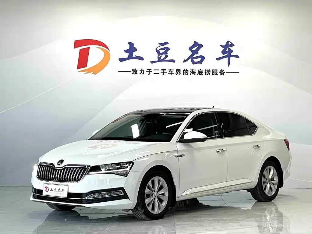 Skoda Superb — фото 1