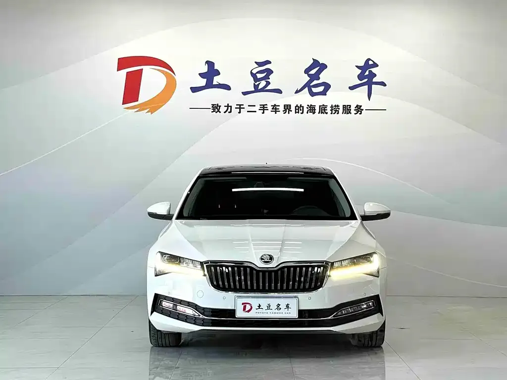 Skoda Superb — фото 2