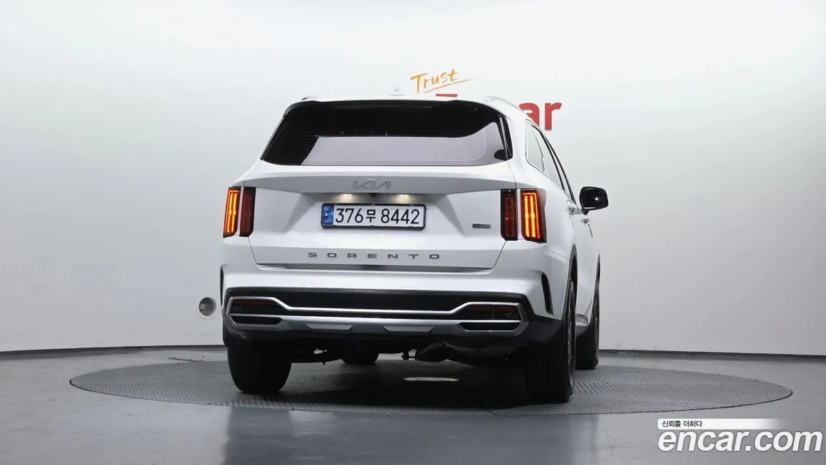 Kia Sorento — фото 7