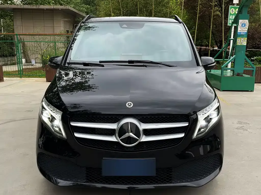 Mercedes-Benz V-Class 2022 из CN, фото 7