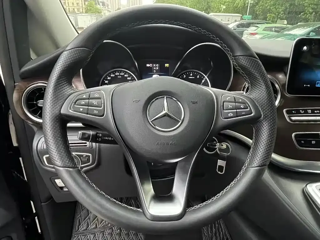 Mercedes-Benz V-Class 2022 из CN, фото 5
