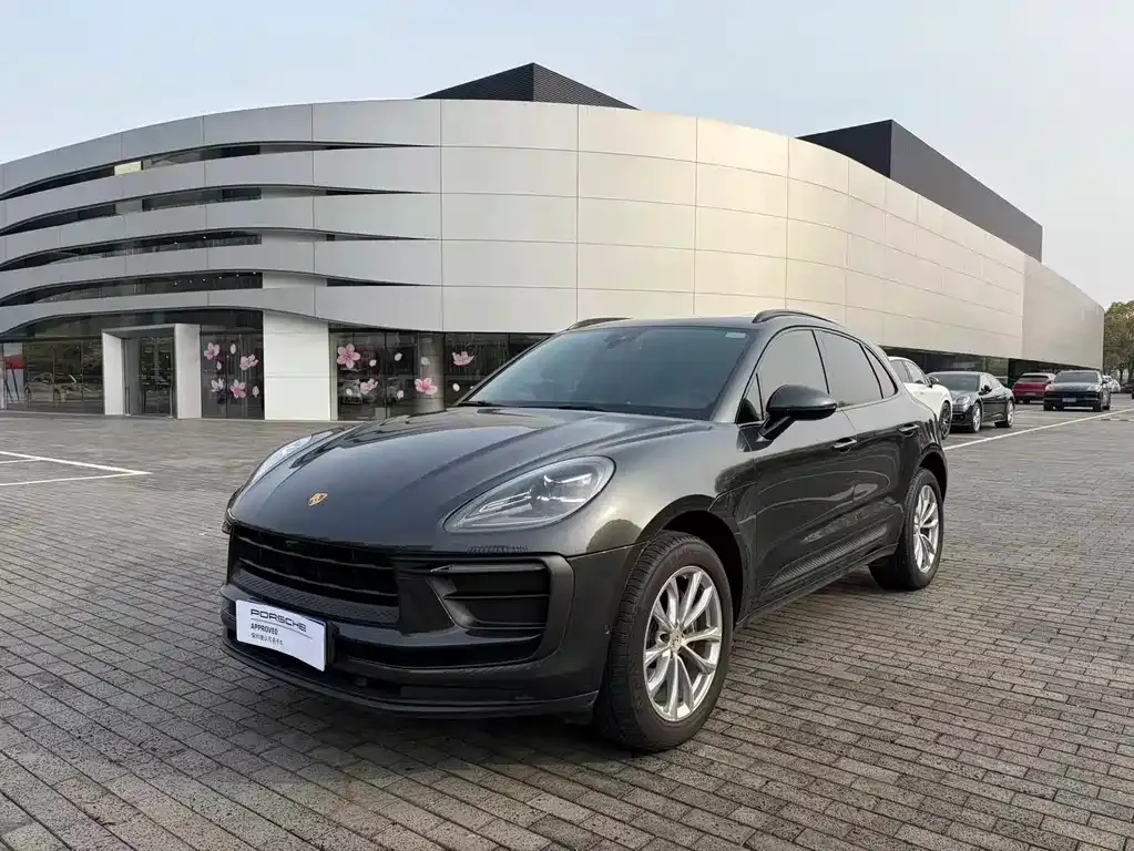 Porsche Macan — фото 1