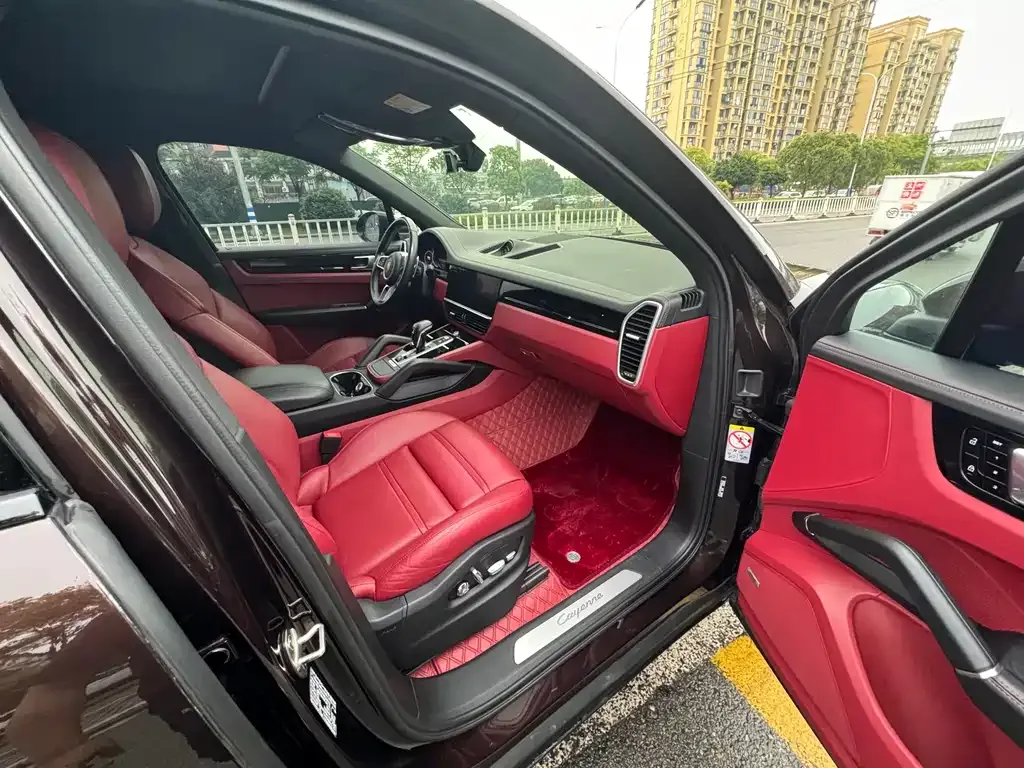 Porsche Cayenne Hybrid 2021 из CN, фото 3