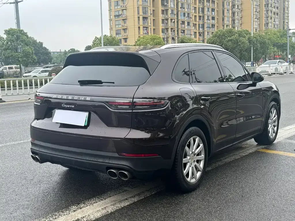 Porsche Cayenne Hybrid 2021 из CN, фото 5