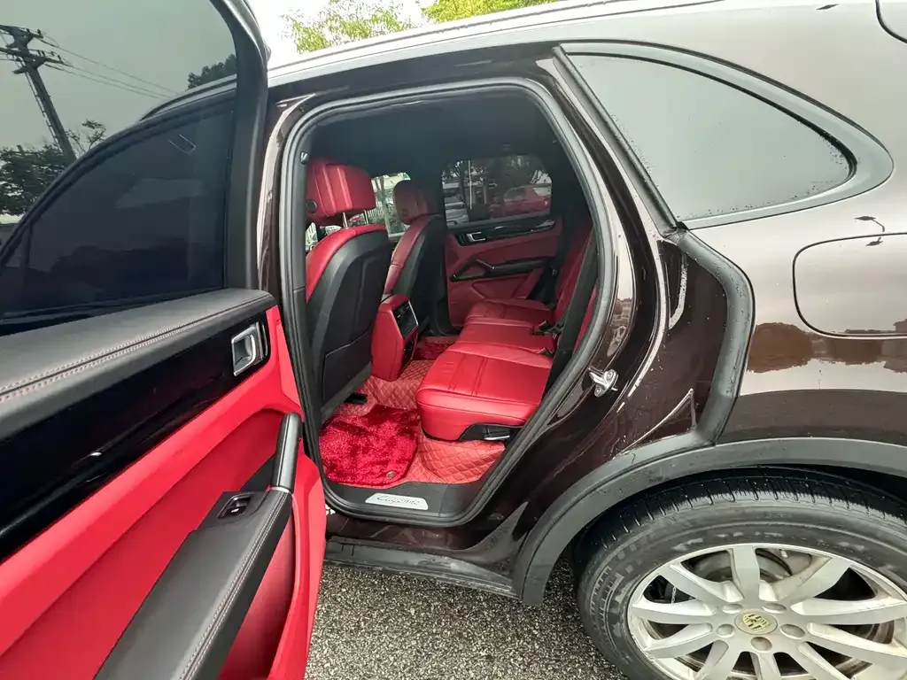 Porsche Cayenne Hybrid 2021 из CN, фото 2