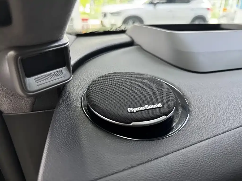 Geely Galaxy Xingyao 8 — фото 9