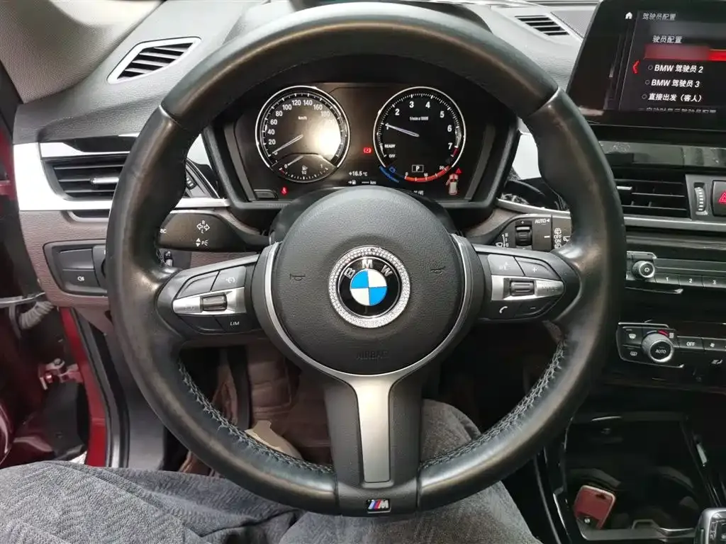 BMW X1 — фото 10
