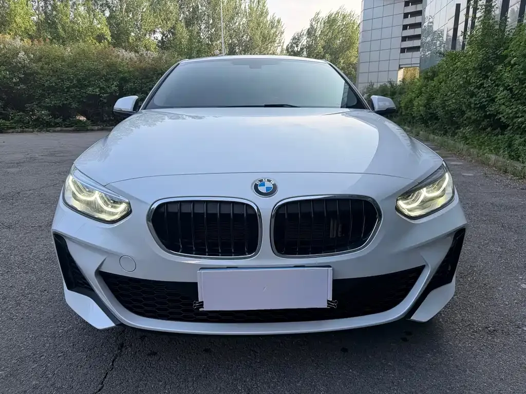 BMW 1 Series 2023 из CN, фото 4