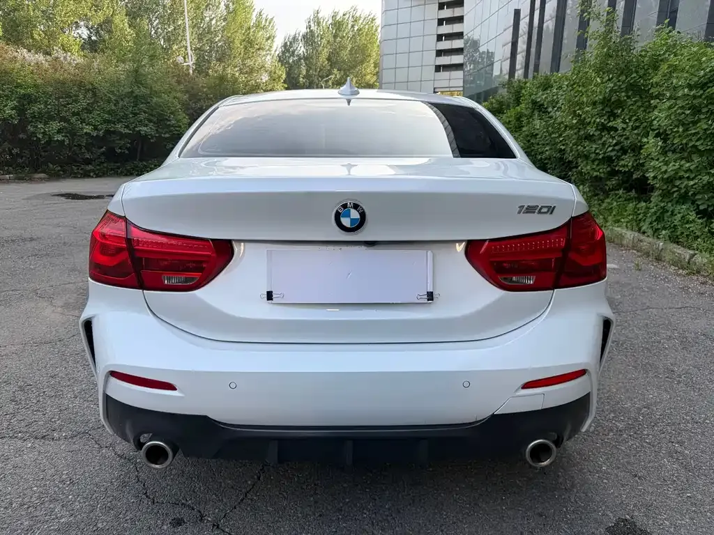 BMW 1 Series 2023 из CN, фото 7