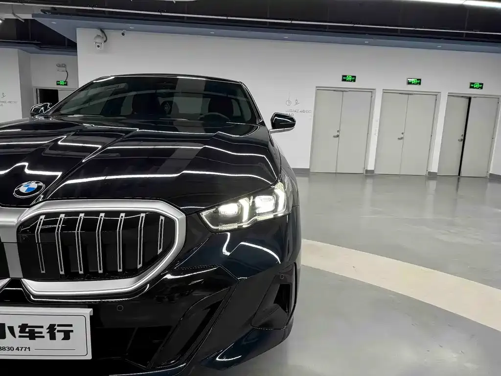 BMW 5 Series 2025 из CN, фото 6