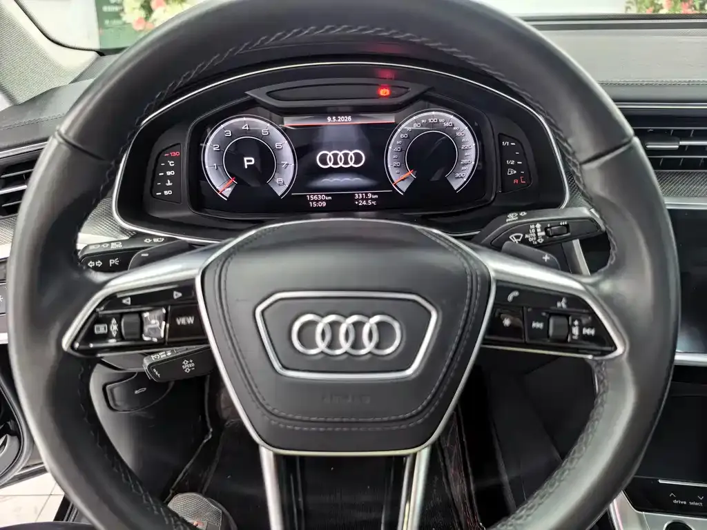 Audi A6L — фото 2