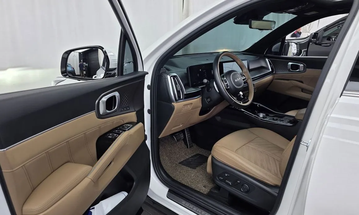 Kia Sorento — фото 6