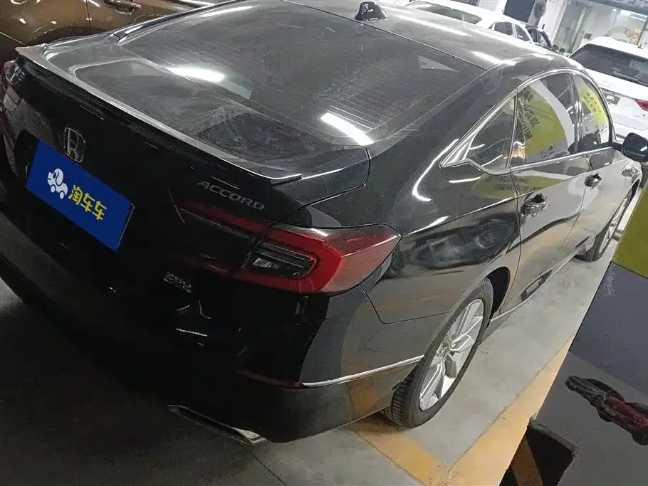 Honda Accord — фото 2