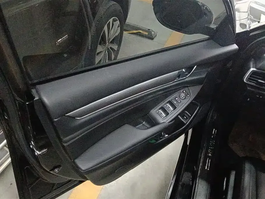Honda Accord — фото 9