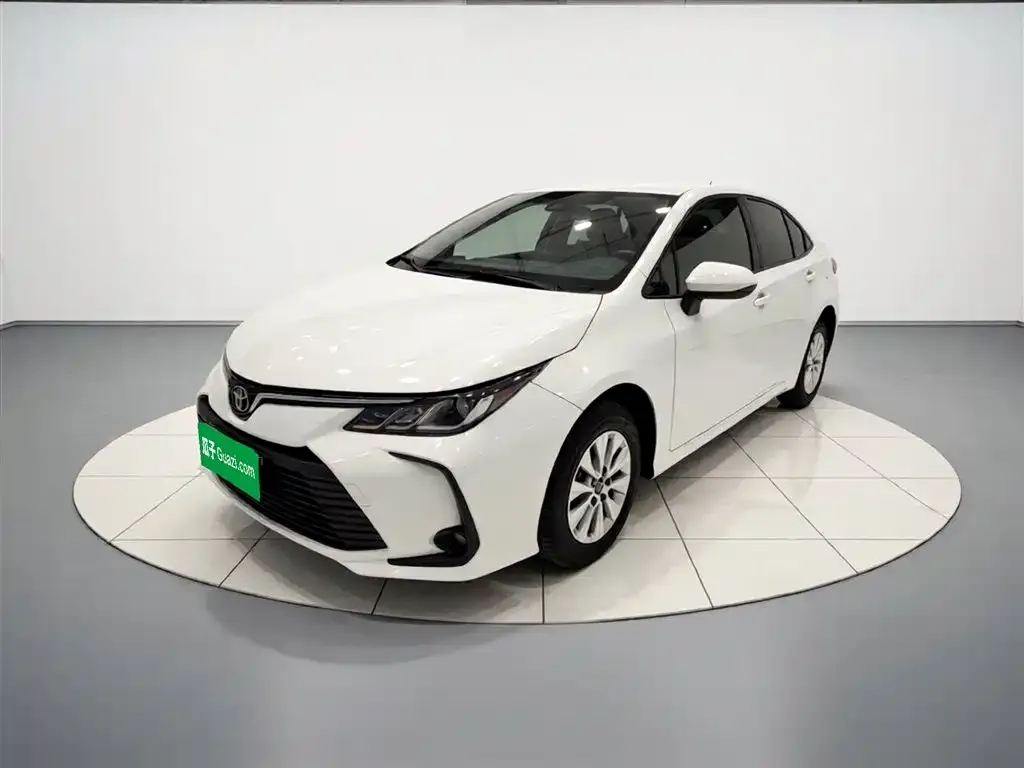 Toyota Corolla — фото 1