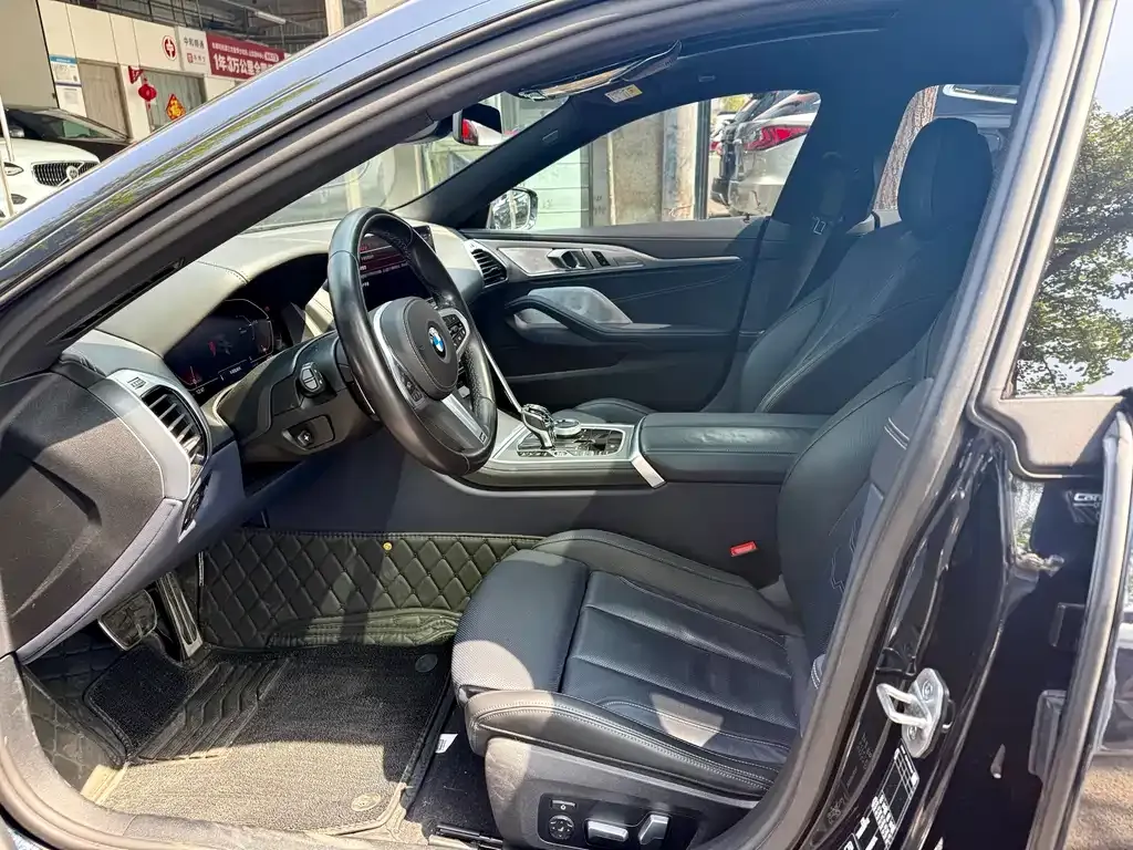 BMW 8 Series 2024 из CN, фото 4