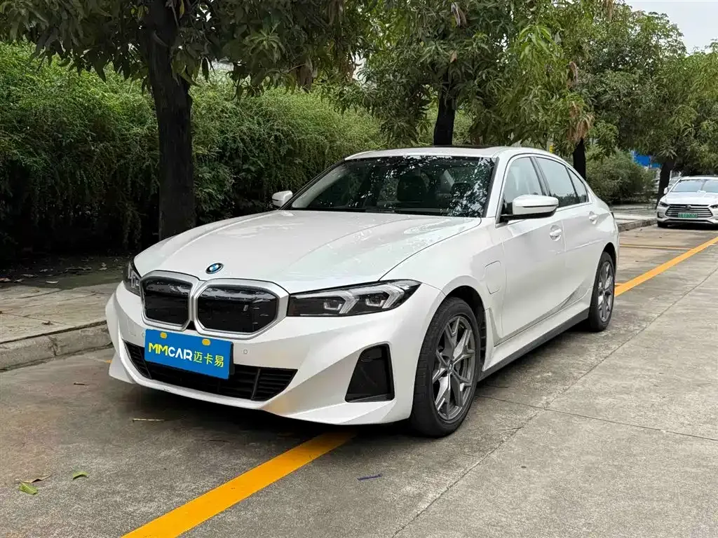 BMW i3 — фото 1