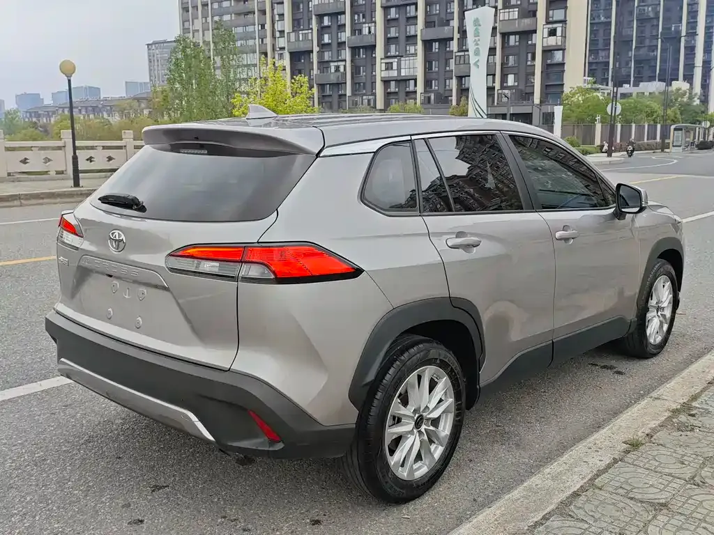 Toyota Corolla Cross — фото 10