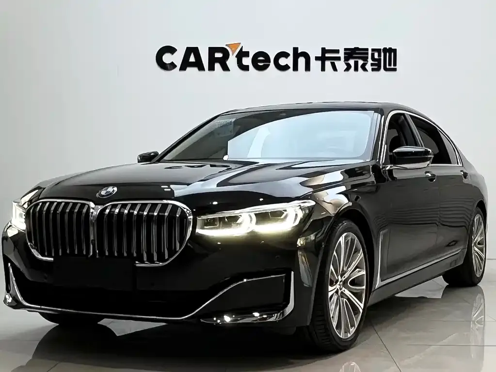 BMW 7 Series — фото 1