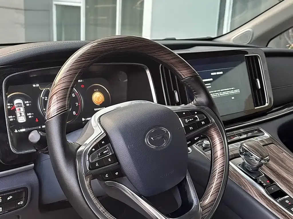 GAC Motor Trumpchi M8 — фото 8