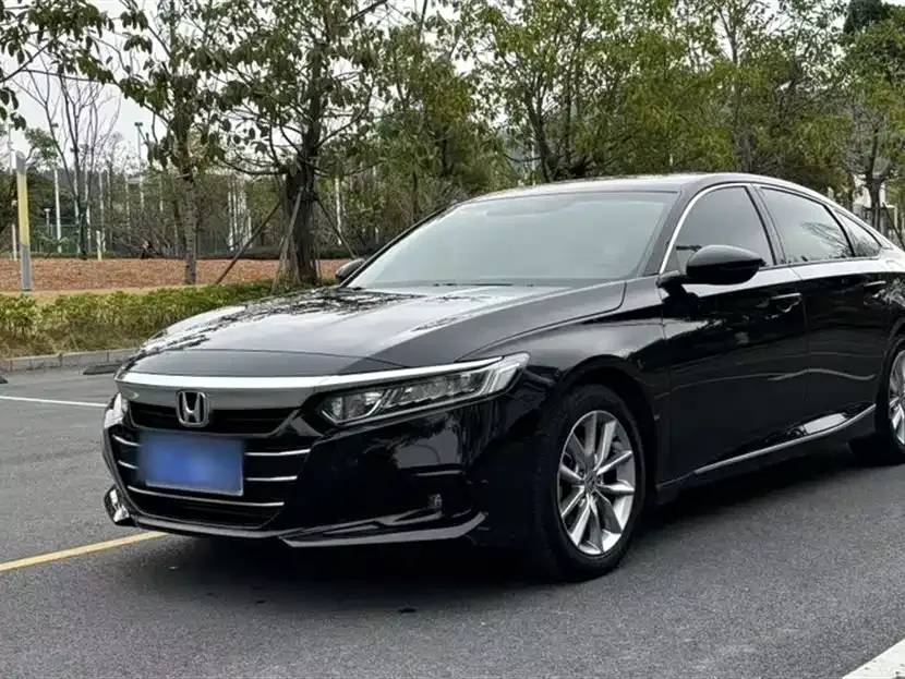 Honda Accord — фото 10