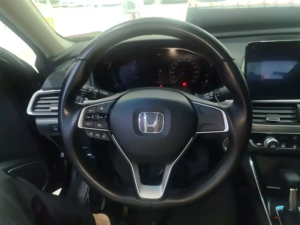 Honda Accord — фото 2