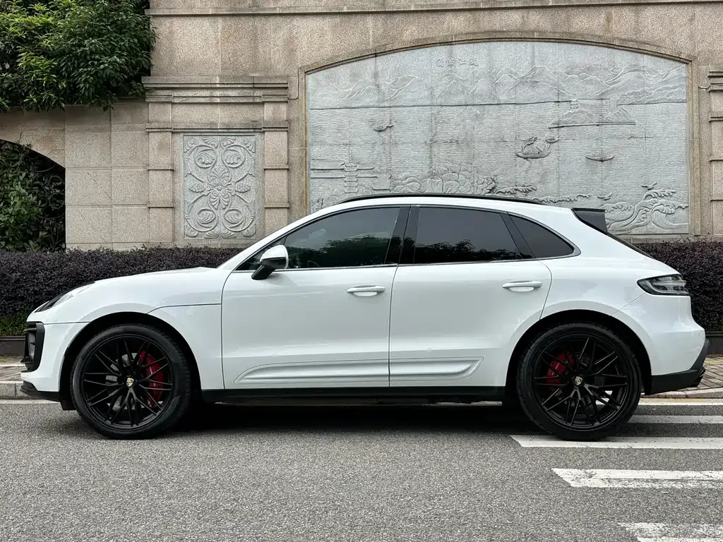 Porsche Macan — фото 10