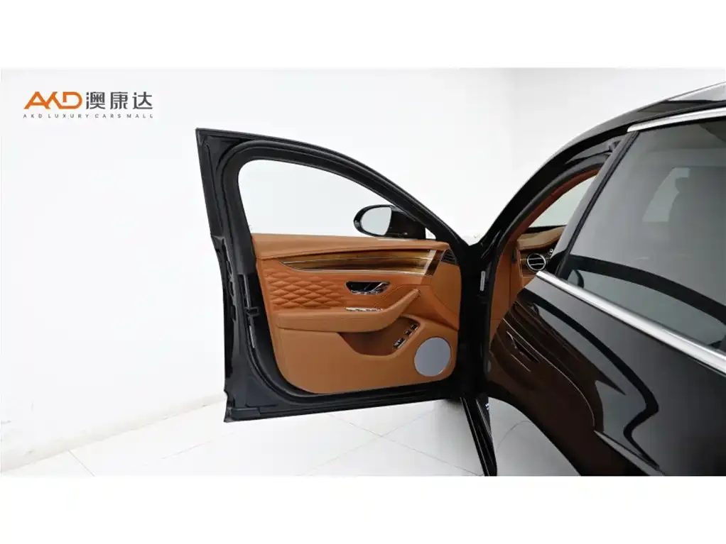 Bentley Flying Spur PHEV 2023 из CN, фото 3