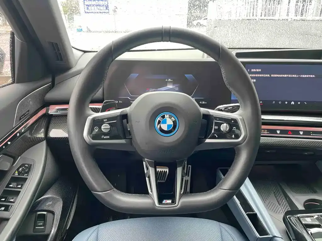 BMW i5 — фото 6