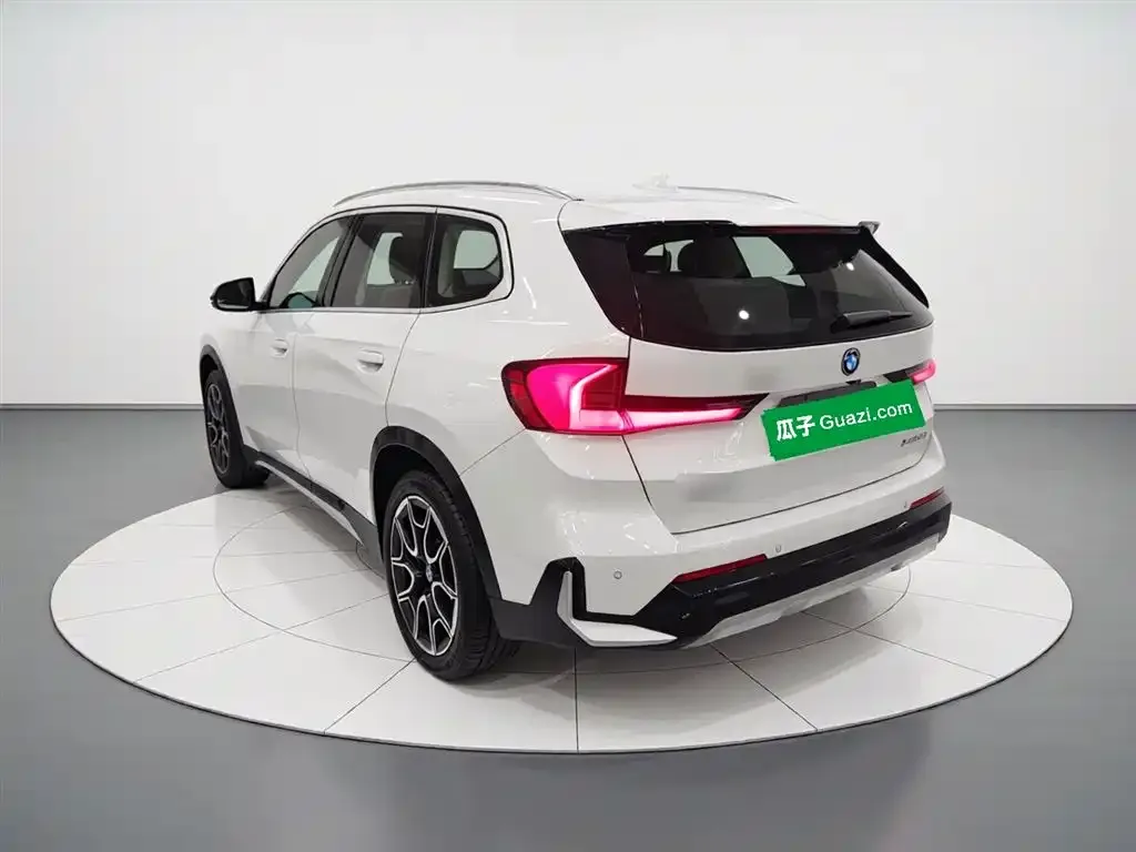 BMW iX1 2024 из CN, фото 6