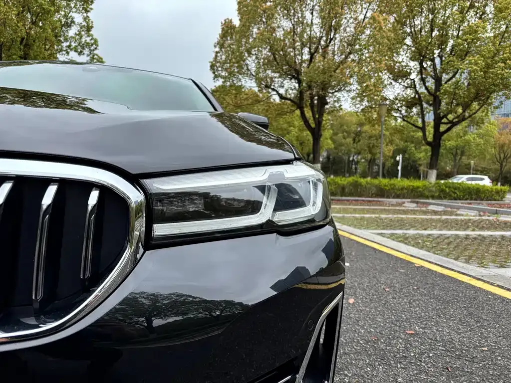BMW 5 Series — фото 4