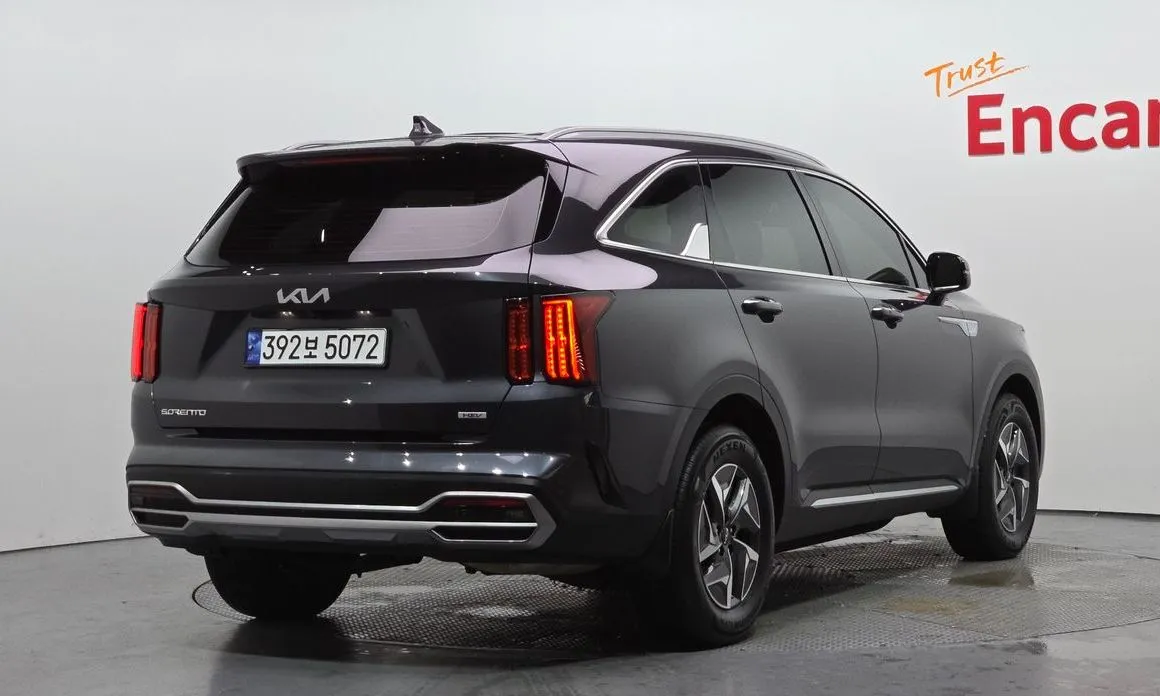Kia Sorento — фото 8