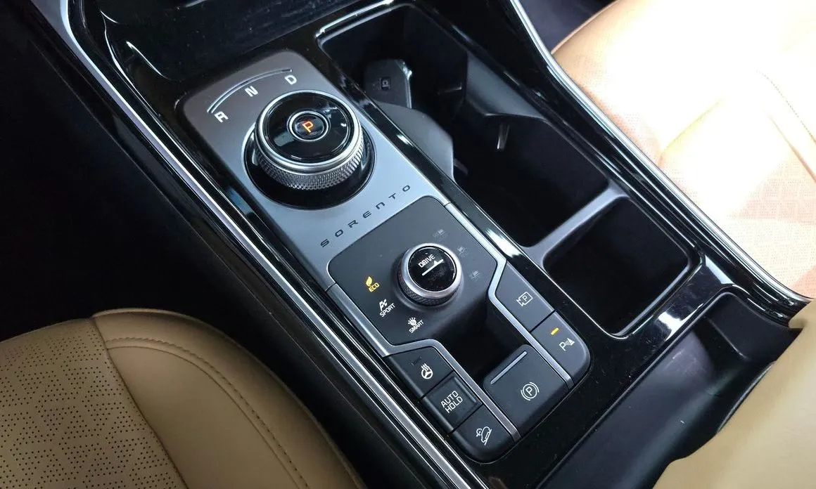 Kia Sorento — фото 3