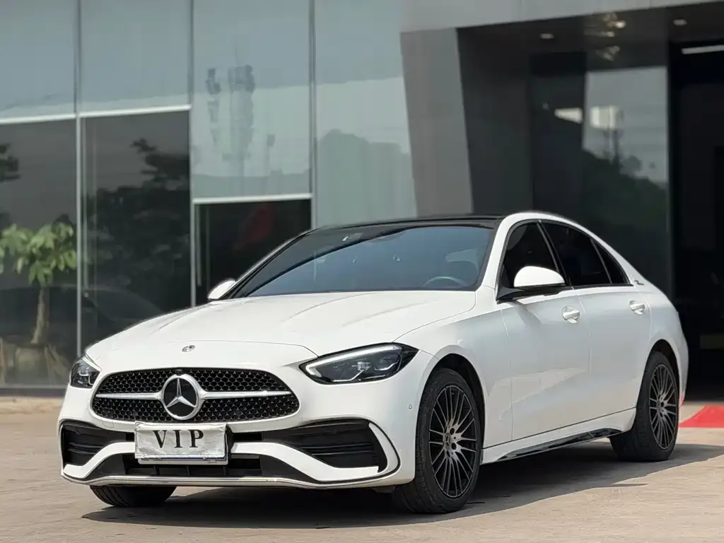 Mercedes-Benz C-Class — фото 1