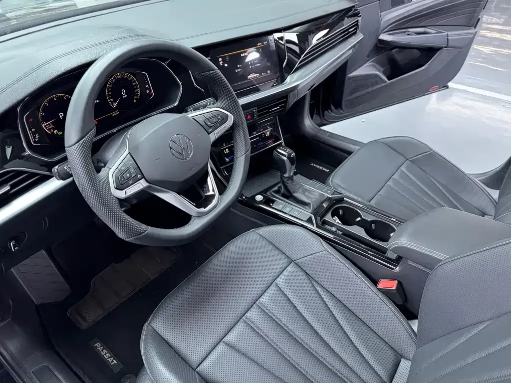 Volkswagen Passat — фото 10