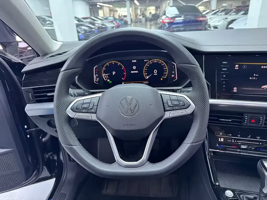 Volkswagen Passat — фото 3