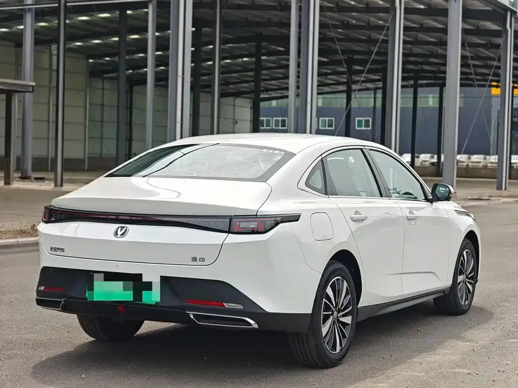 Changan Eado PHEV 2026 из CN, фото 5
