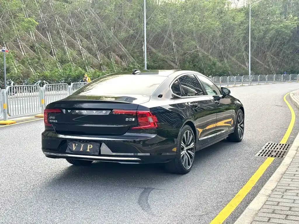 Volvo S90 — фото 3