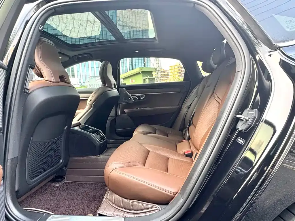 Volvo S90 — фото 2
