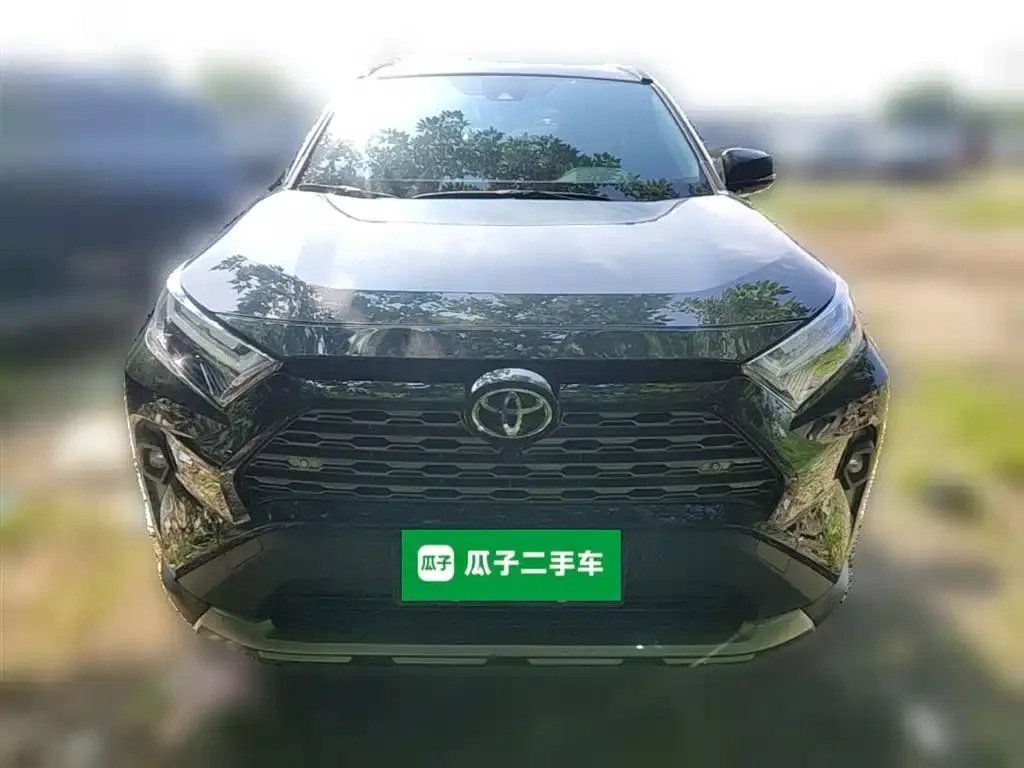 Toyota RAV4 — фото 2